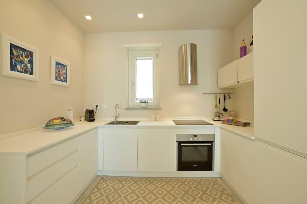 Luxury Apartament Con Garage Vista Mare Alassio Per 6 Persone Bagian luar foto