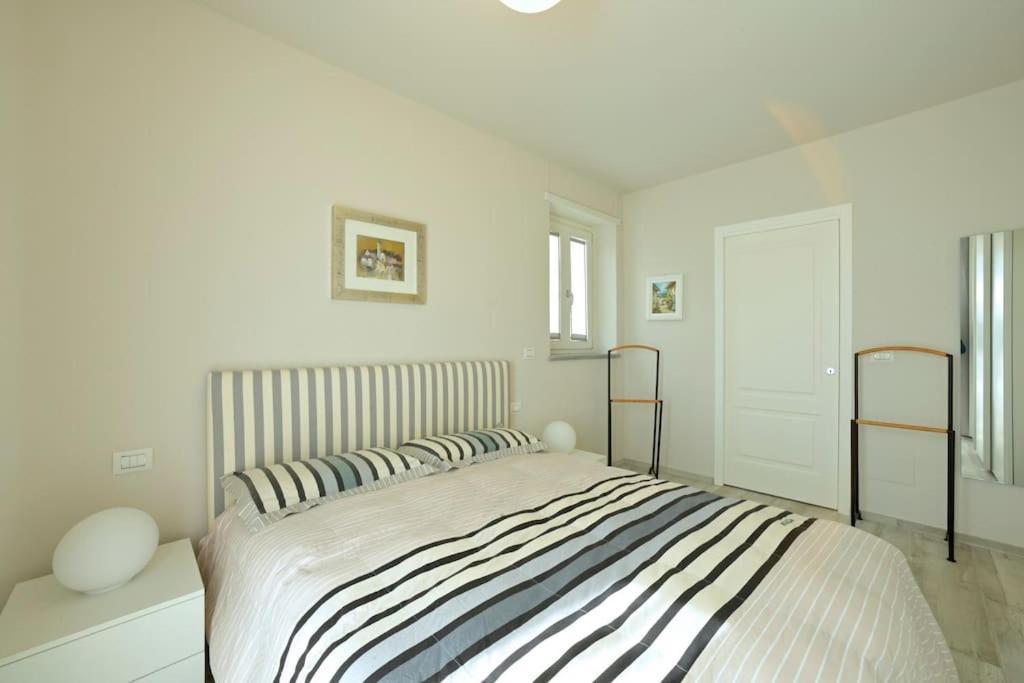 Luxury Apartament Con Garage Vista Mare Alassio Per 6 Persone Bagian luar foto