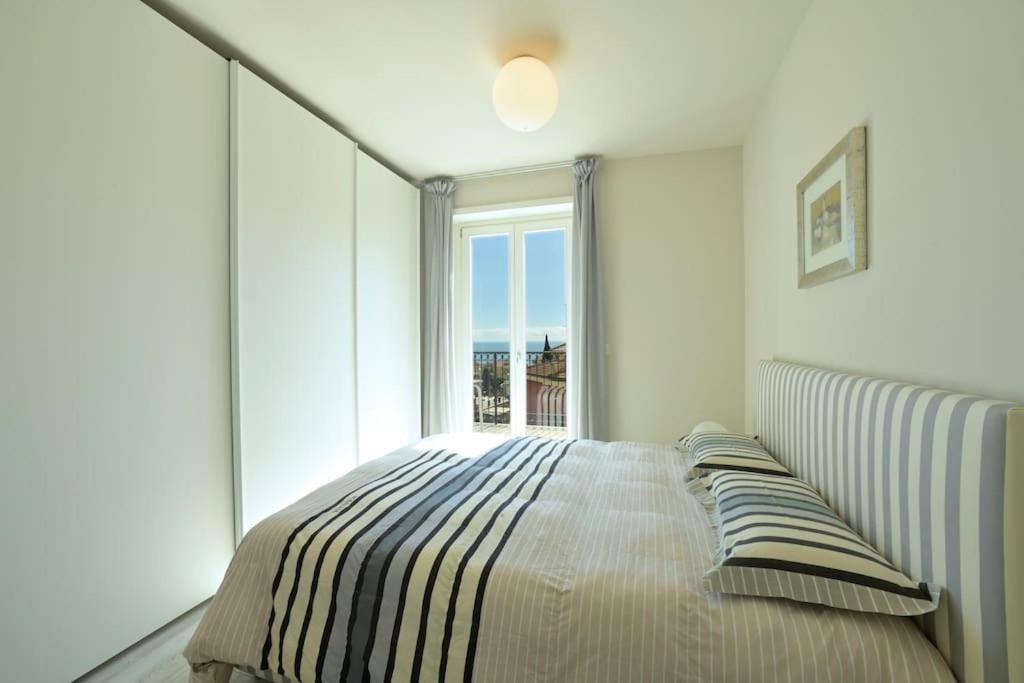 Luxury Apartament Con Garage Vista Mare Alassio Per 6 Persone Bagian luar foto